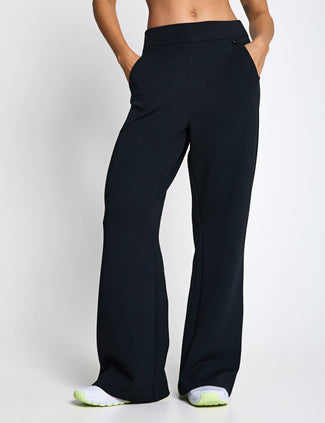 24.7 ImpossiblySoft Dri-FIT Loose Flared Pants - Black/Dark Smoke Grey