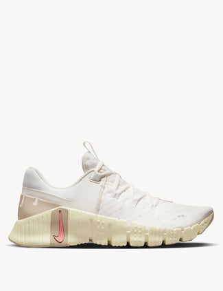 Free Metcon 5 Shoes - Sail/Sanddrift/Coconut Milk